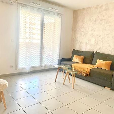 Marseille 60 M2 Terrasse Et Parking Apartment Luaran gambar